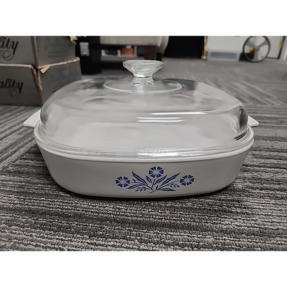 Vintage 9 3/4x 93/4 Inch Corning Ware Casserole A-10-B Blue Cornflower W/lid